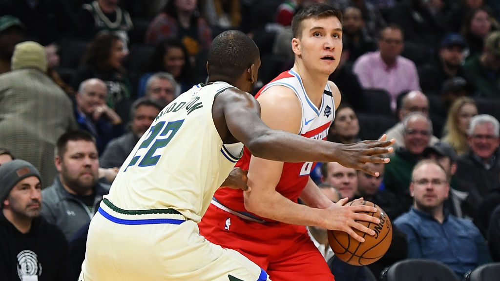 男足在关键 男足在关键